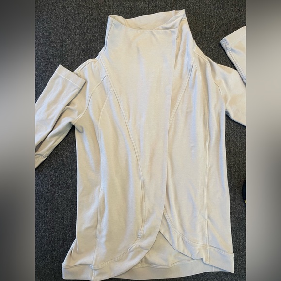 Lululemon Rulu Rally Wrap - Picture 6 of 10